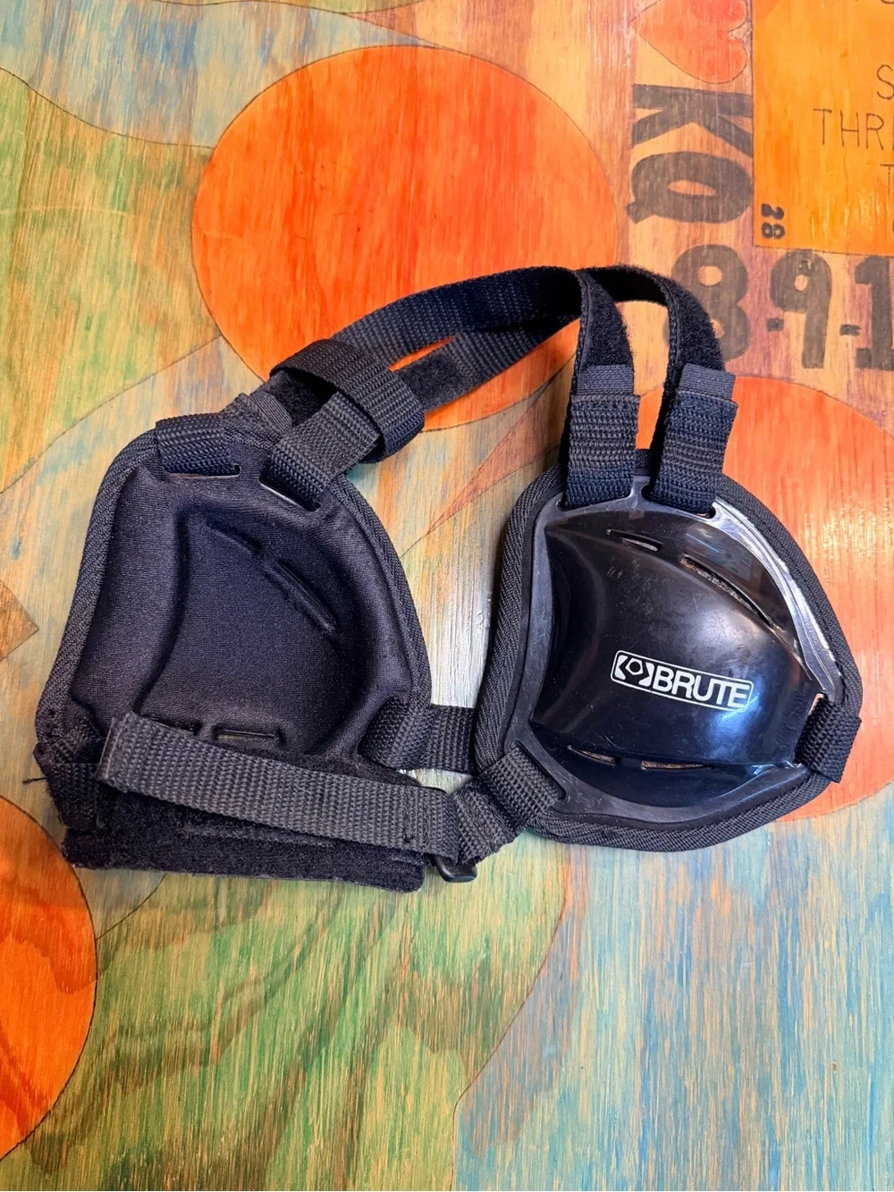 Brute Wrestling Headgear Ear Guards Black Adjustable Straps Youth Unisex White L